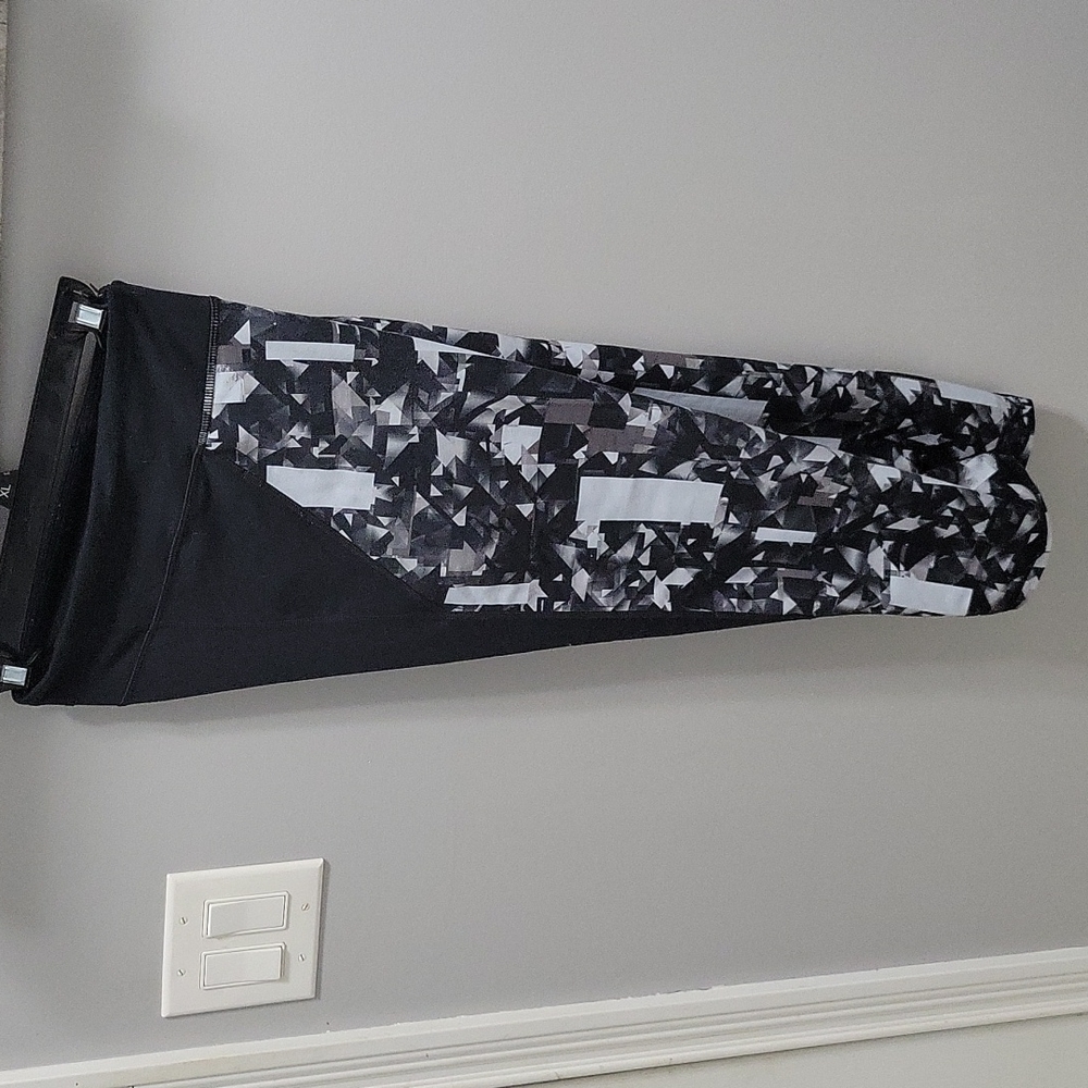 UA W Reflect Printed Cropped Leggings - XL